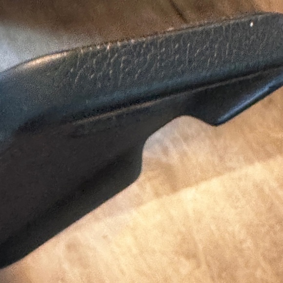 Authentic Louis Vuitton Iphone 15 Pro - Picture 9 of 10